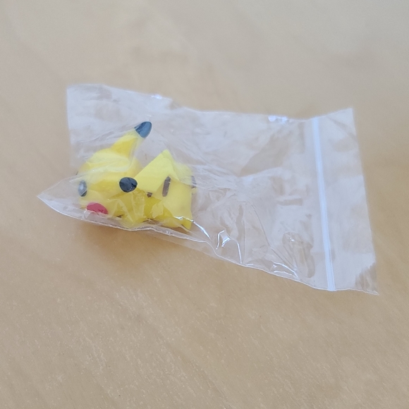 Pokémon Pikachu Cable Protector - Picture 6 of 6